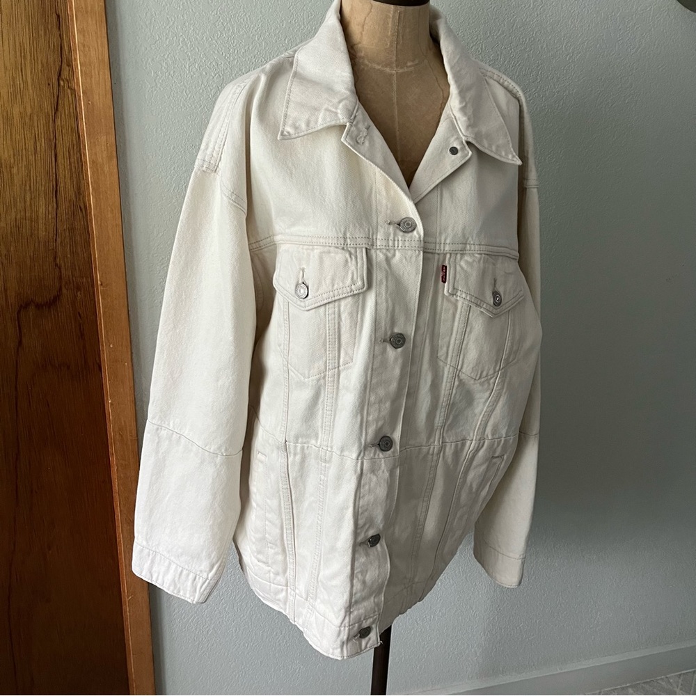 NEW LEVIS sz L Baggy Trucker Jacket Off White Cream Color $98